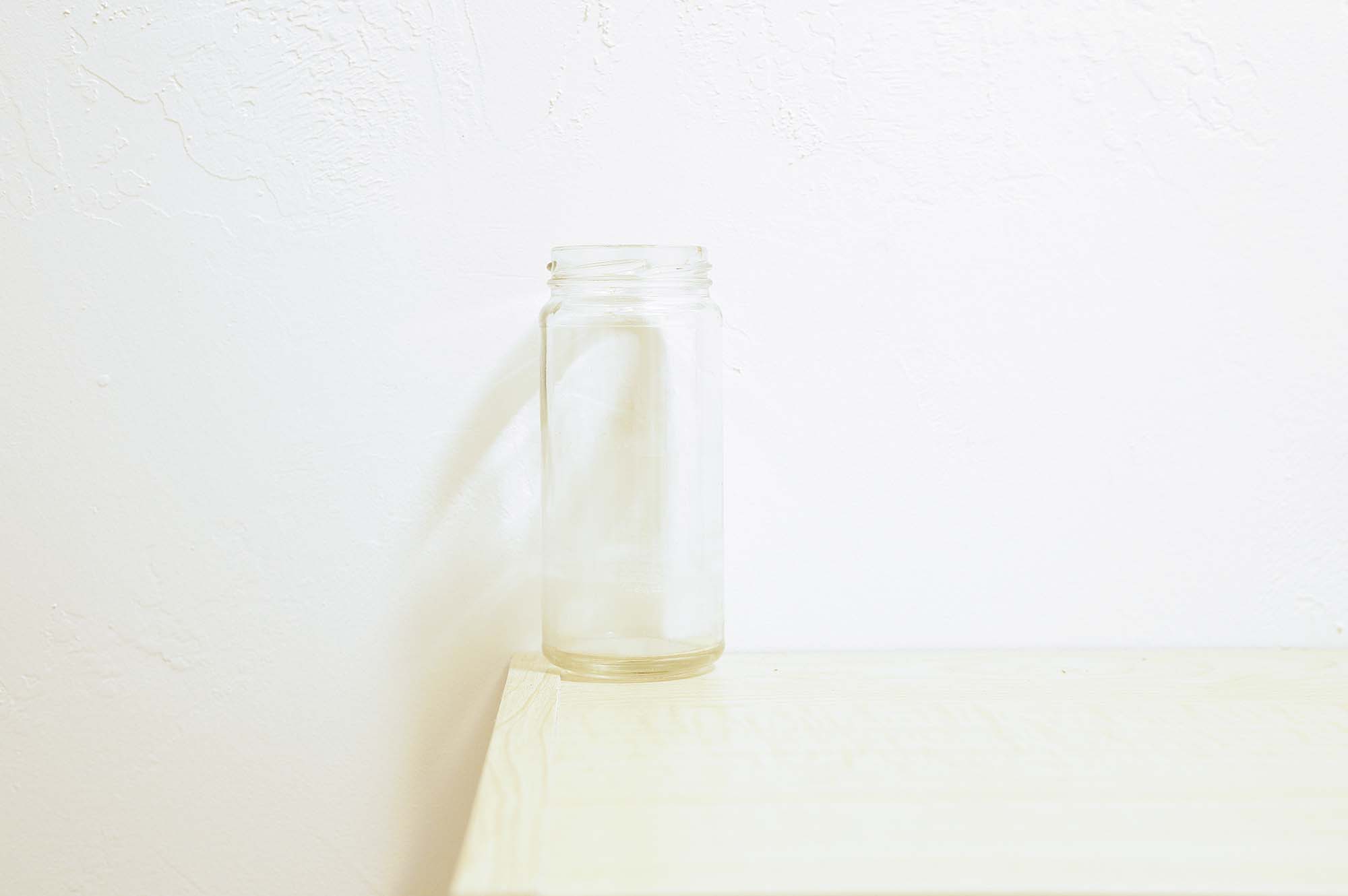 James Cagle, Domestic Image (Jar with Edge), 2015. Archival pigment print, 12 x 18 inches (20 x 26 inches). Collection of the Madison Museum of Contemporary Art. Gift of the artist.