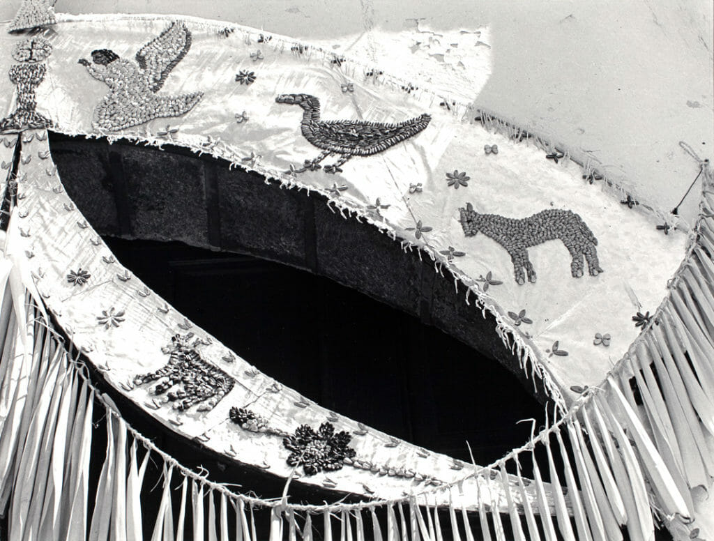 Votos / Votive Offering. Artist: Manuel Álvarez Bravo. Date: 1969, printed 1977. Medium: plata sobre gelatina / gelatin silver print.