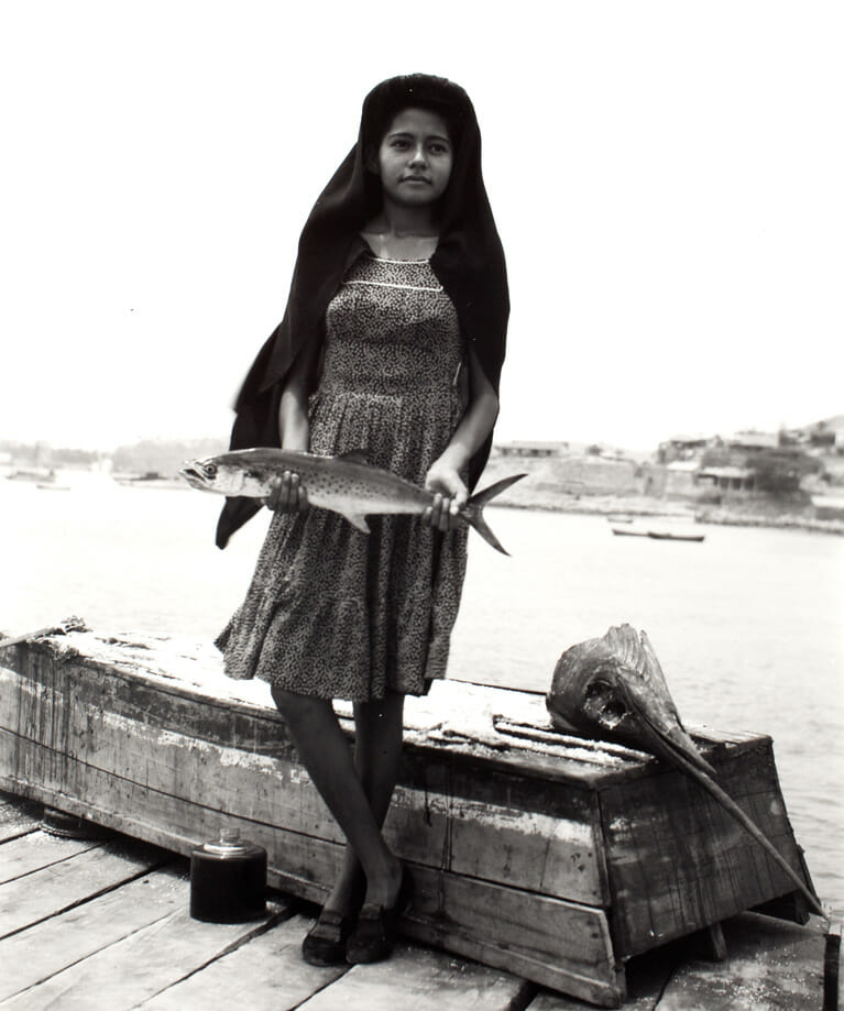 Un pez que llaman Sierra / A Fish Called Saw. Artist: Manuel Álvarez Bravo. Date: 1942, printed 1977. Medium: plata sobre gelatina / gelatin silver print.
