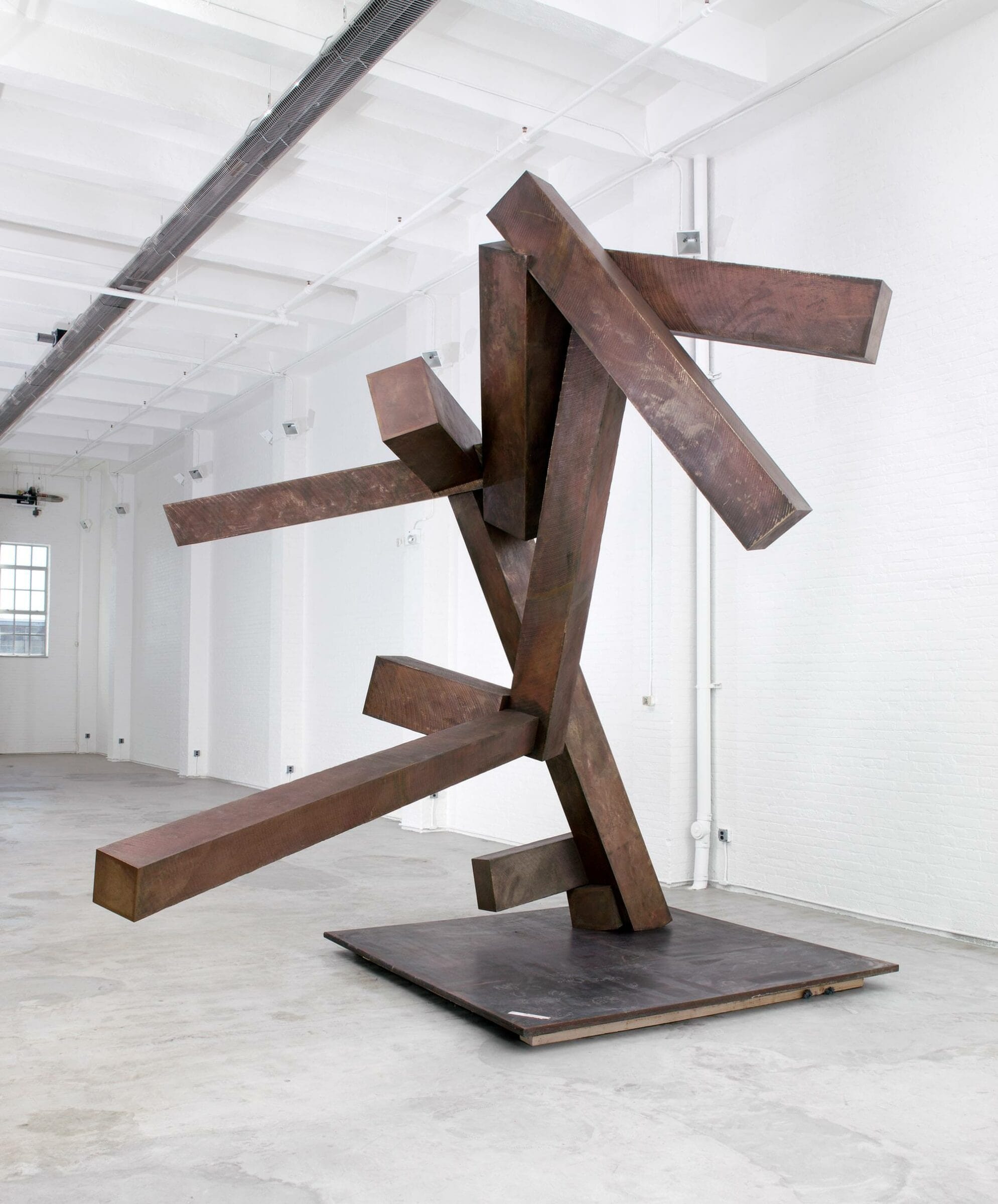 Joel Shapiro, Untitled, 2002-03. Bronze, 14’ 4 1/2 x 14’ 6 x 14’ 8 inches. ©2018 Joel Shapiro / Artists Rights Society (ARS), New York. Courtesy of the artist and Pace Gallery.