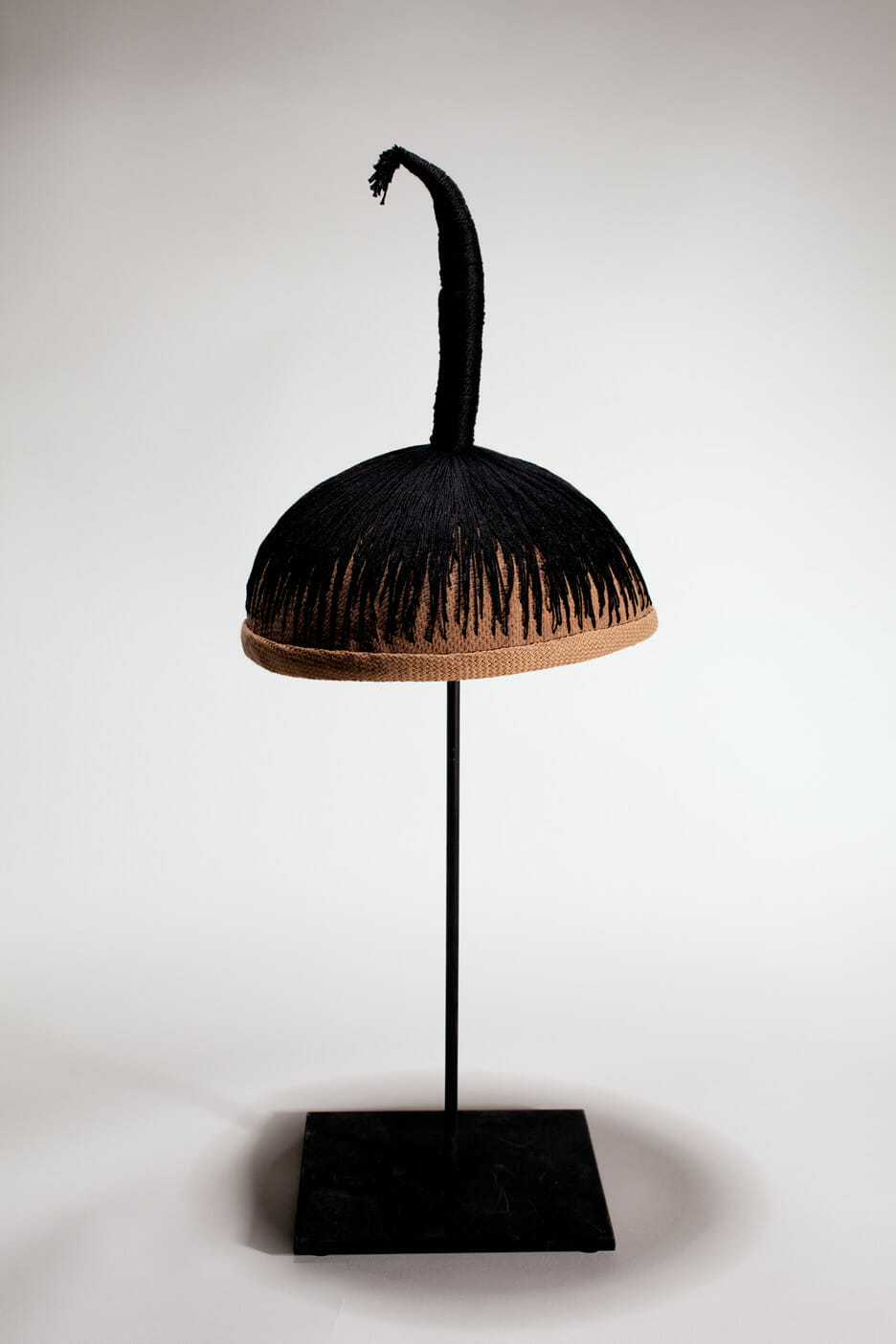Unum. Artist: Sonya Y.S. Clark. Date: 1998. Medium: cloth and thread.
