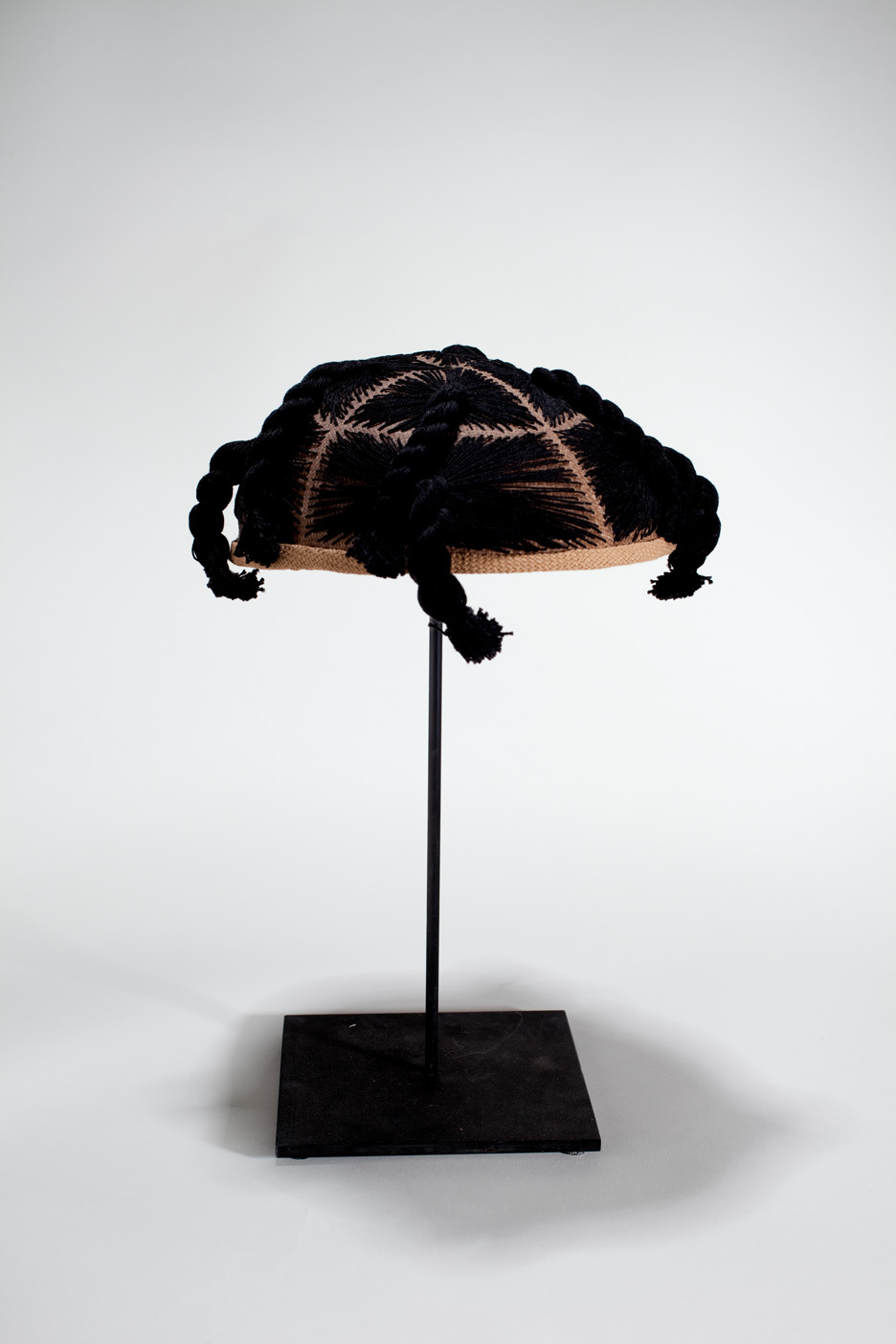 Spider. Artist: Sonya Y.S. Clark. Date: 1998. Medium: cloth and thread.