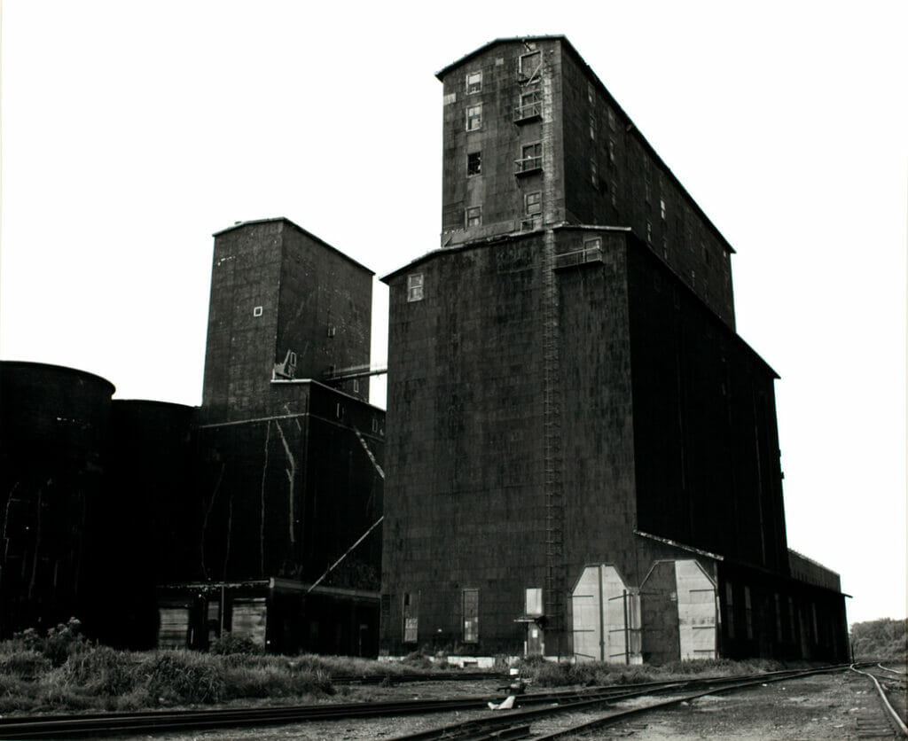 St. Anthony Elevator #3, Minneapolis. Artist: Gary Hallman. Date: 1976. Medium: gelatin silver print.