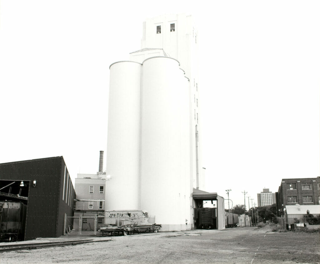 General Mills Elevator, N.E. Minneapolis, (Broadway & Central). Artist: Gary Hallman. Date: 1976. Medium: gelatin silver print.