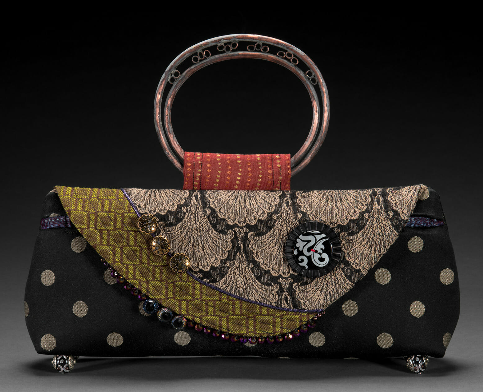 Handbag with a top handle, using printed tapestry fabrics