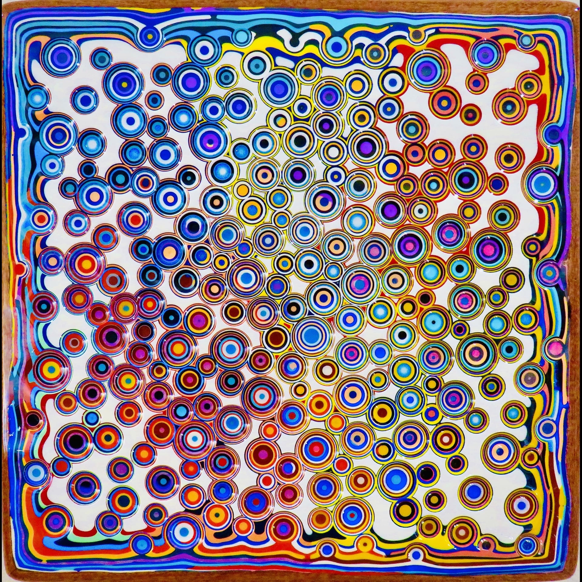 Many color dots.